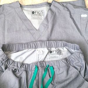 Set of Graphite men's Figs scrubs, large